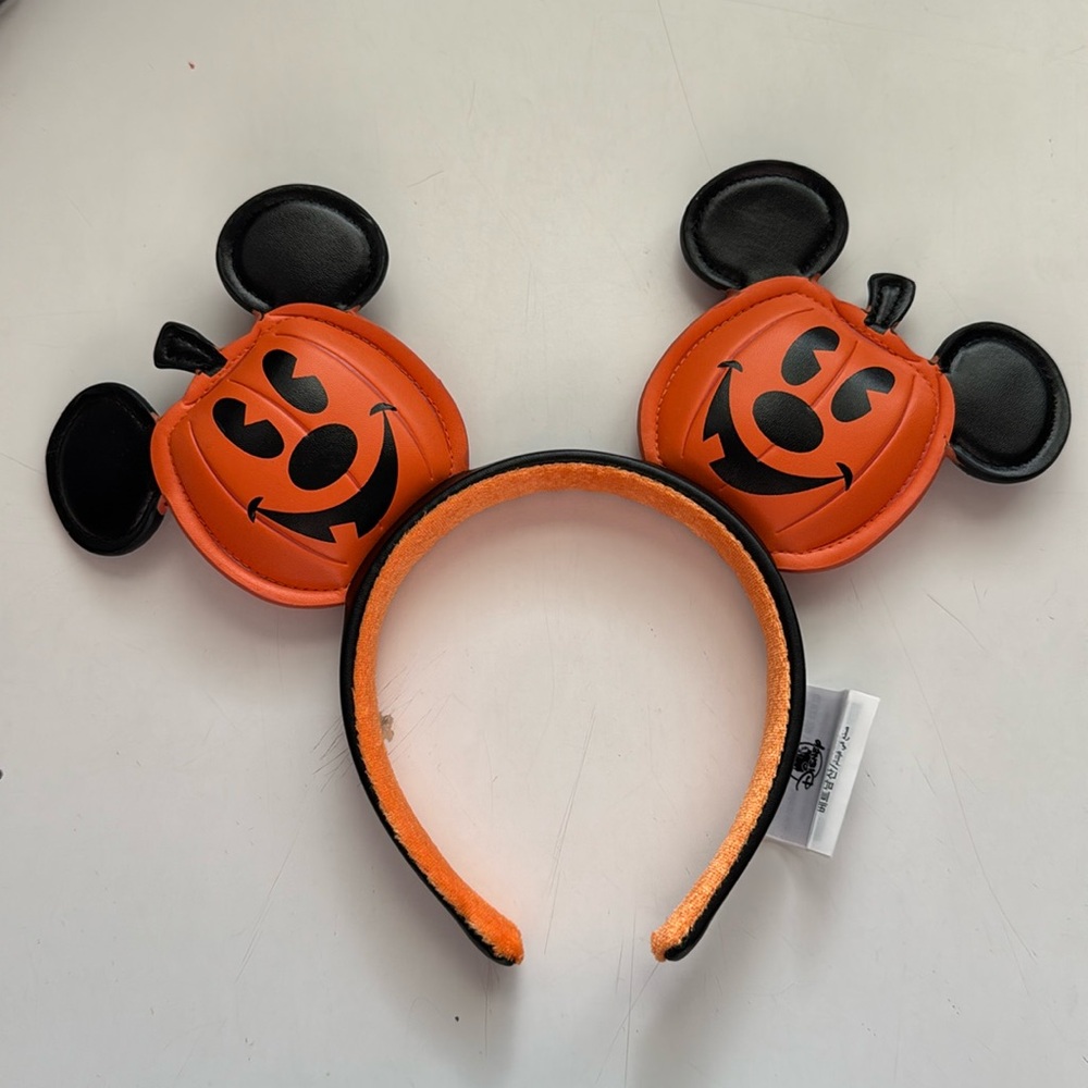 Mickey pumpkin ears